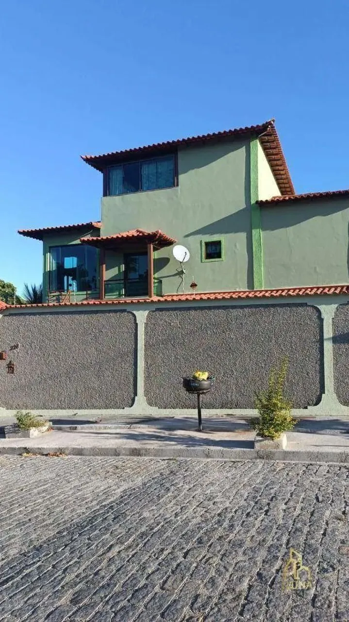 Sobrado com 3 dormitórios para alugar, 120 m² por R$ 3.000,00/mês - Areal - Araruama/RJ