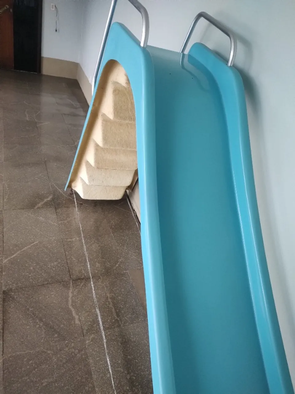Escorregador de piscina