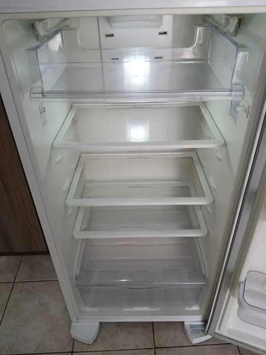 Geladeira Frost Free  Eletrolux DF36A - Foto 6