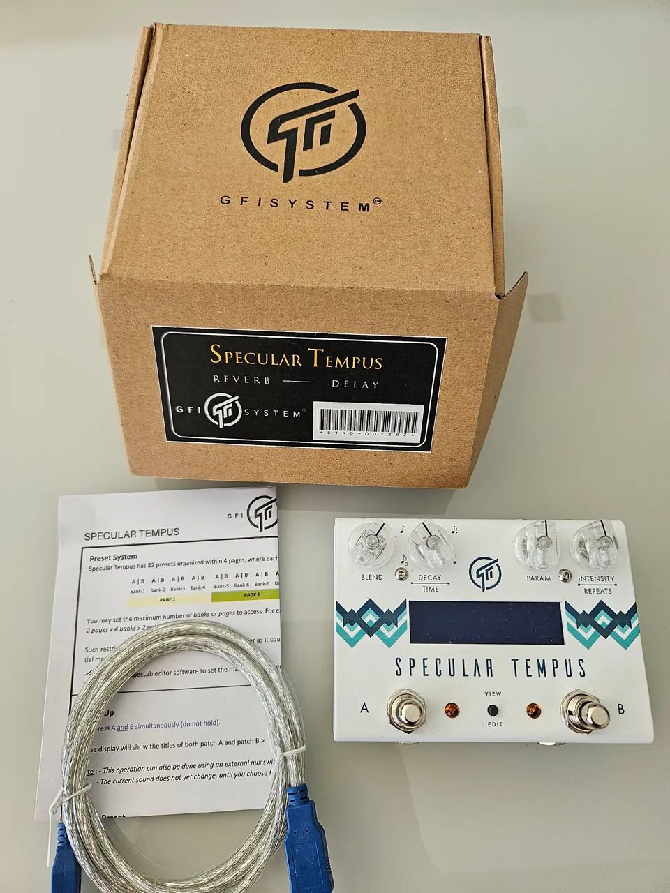 Pedal de Reverb e Delay Specular Tempus Gfi System