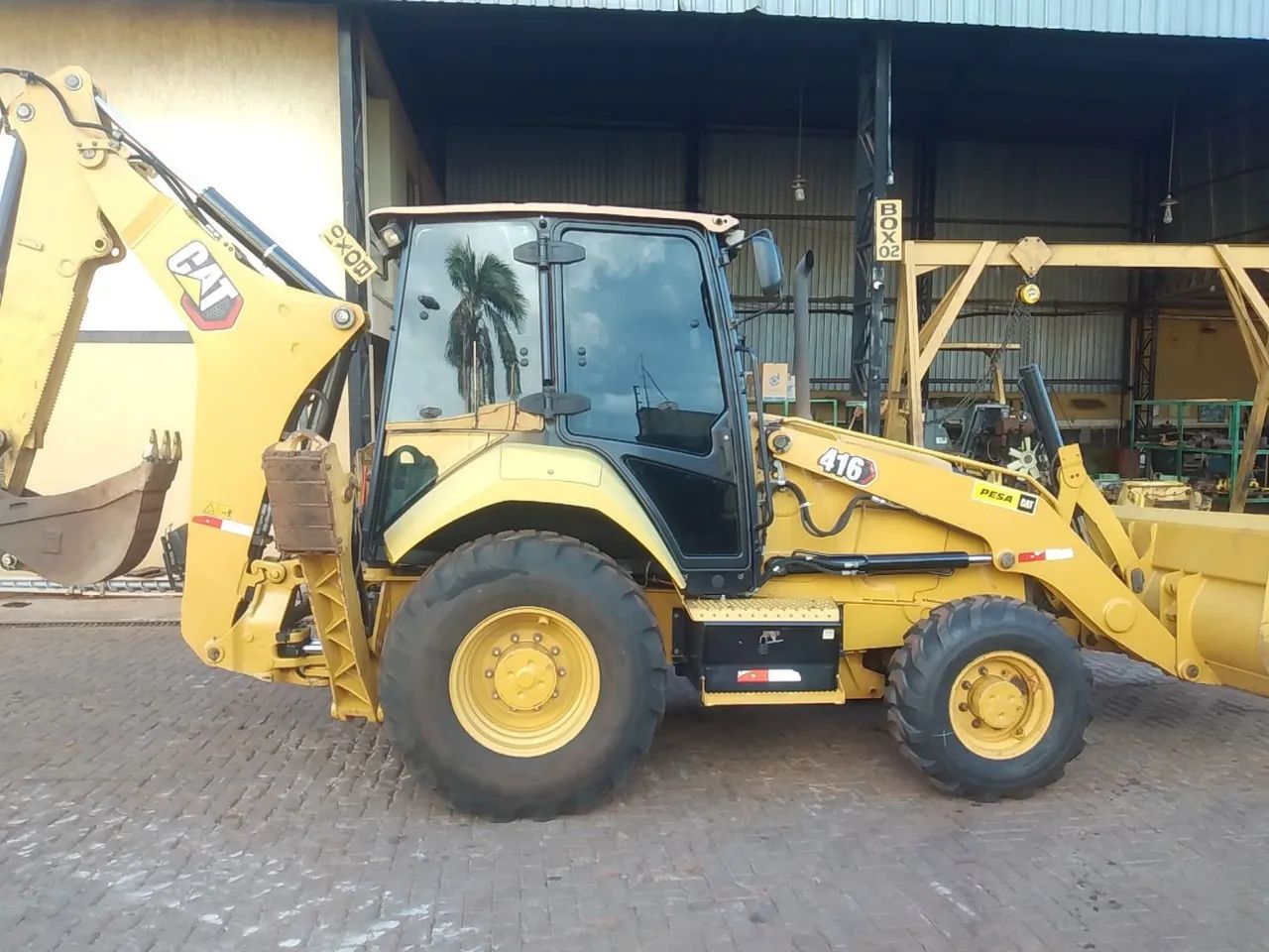 Retroescavadeira CAT 416 - Ano 2022