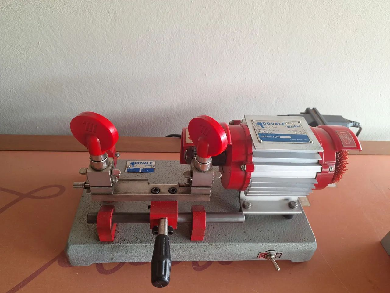 Vende-se Copiadora de Chaves Dovale D1.