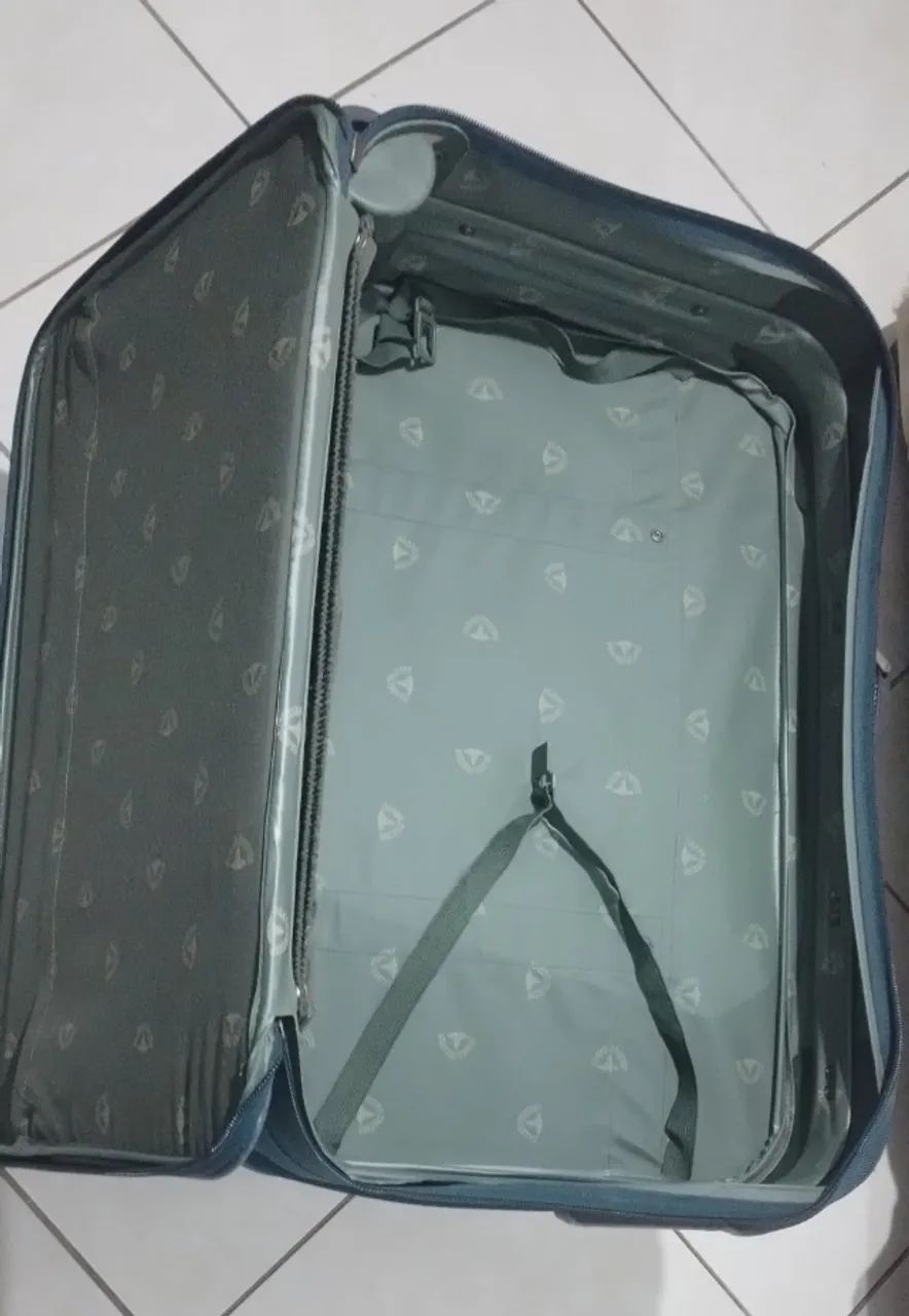 Bolsa com rodinhas e mala - Foto 3