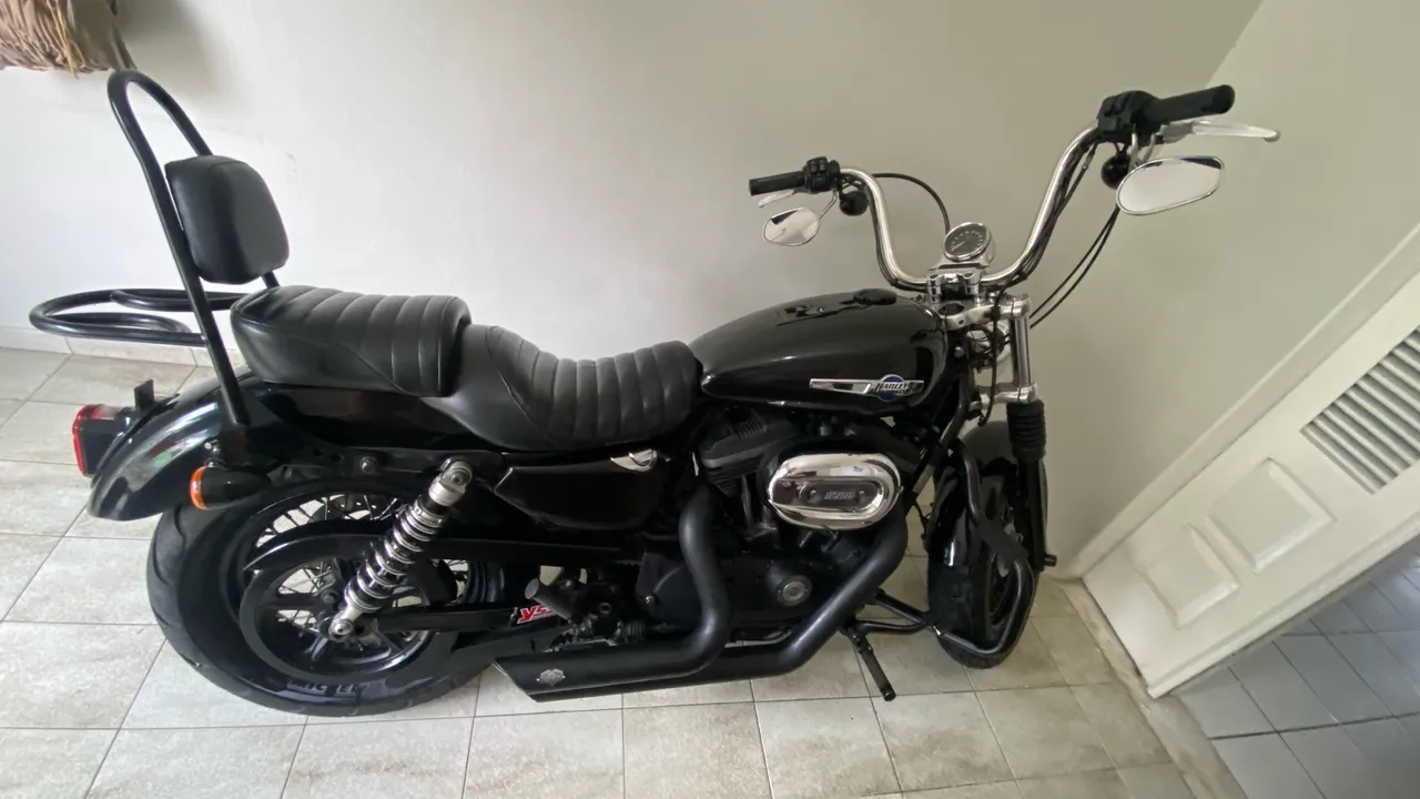 Harley Davidson XL 1200 Custom
