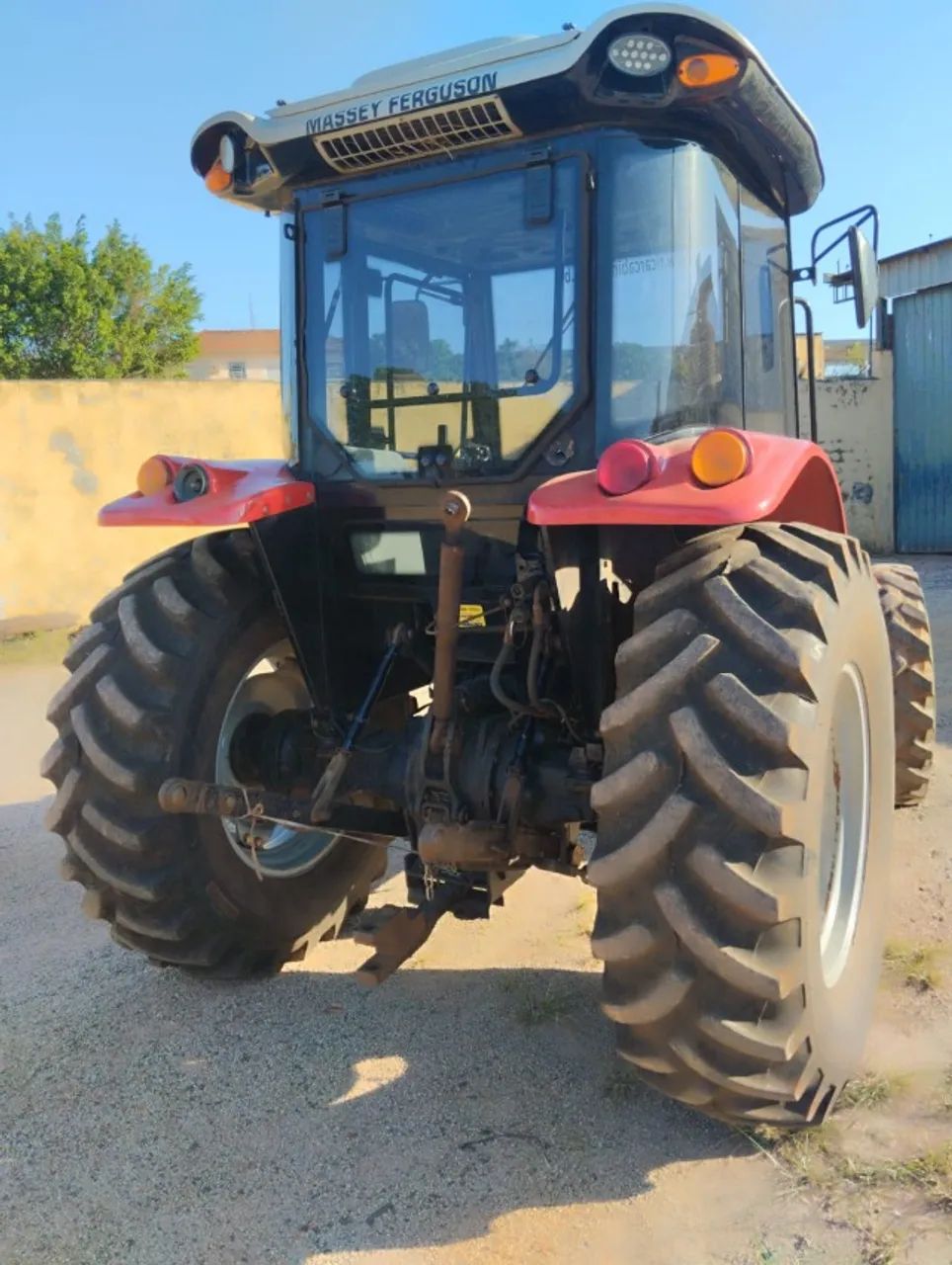 Trator275-2009 tração ZF central Três alavancas Ar Gelando. - Foto 3