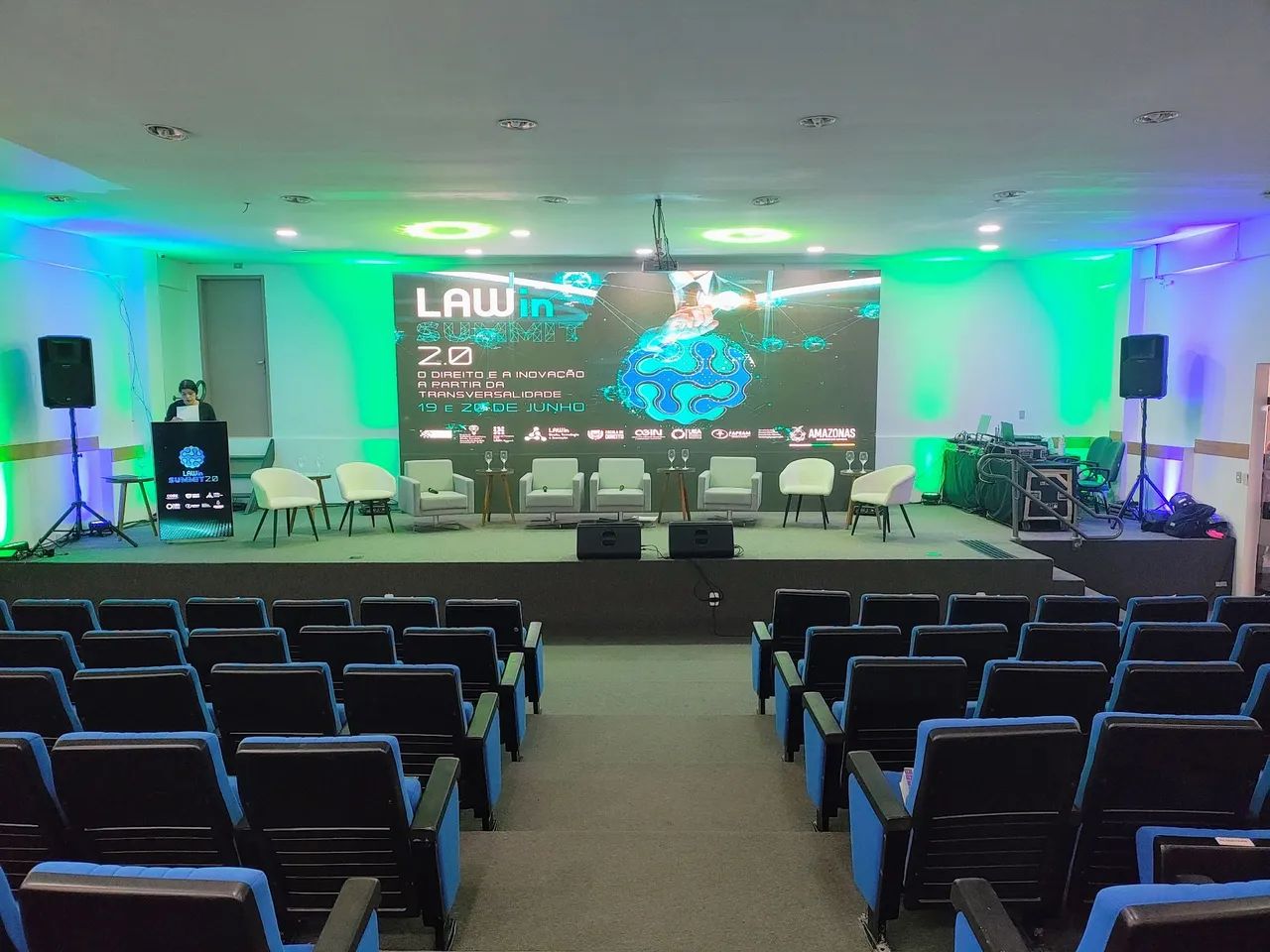 Locação Data Show , telão , Tv projeção - Foto 3