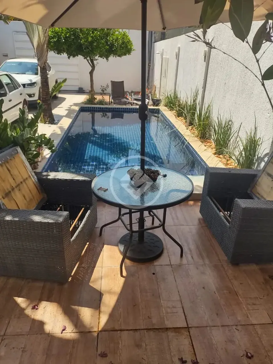 Casa a vendo em ótima localização a 1Km do Aeroporto, com 2 quartos sendo 1 suíte com clos