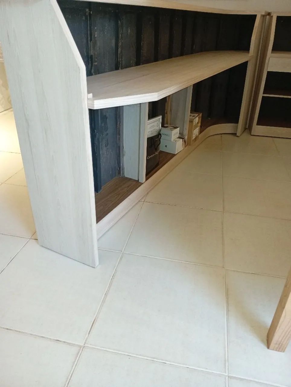Balcão em Madeira com Design Moderno - Foto 4