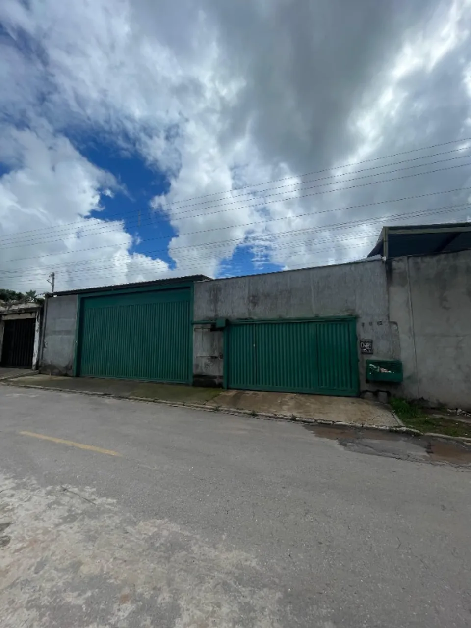 VENDO CASA NO ITAPOÃ I