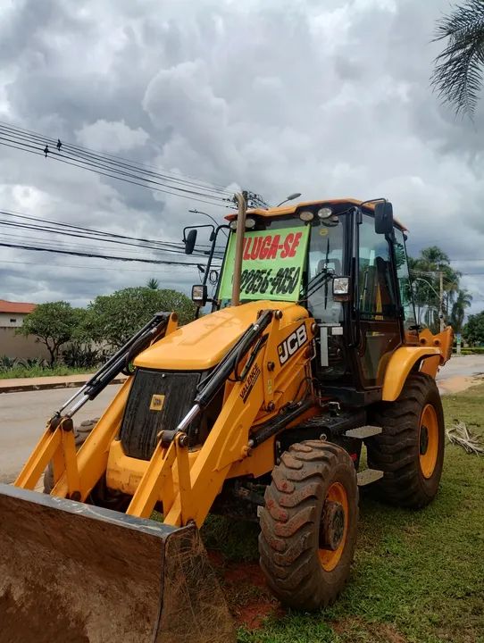 Locação de retro escavadeira 