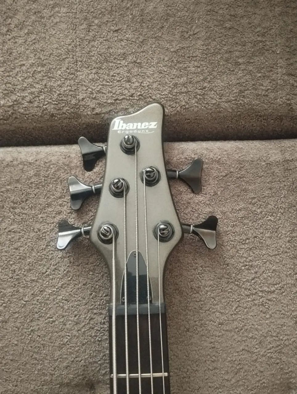 Baixo Ibanez EDC 705 "Ergondyne"  - Foto 4
