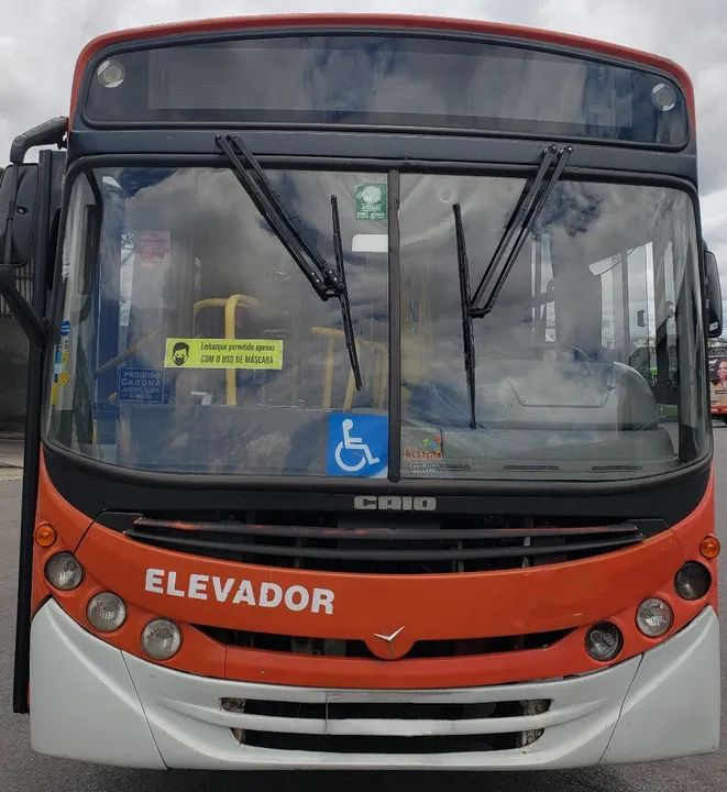 CAIO APACHE MERCEDES 1722