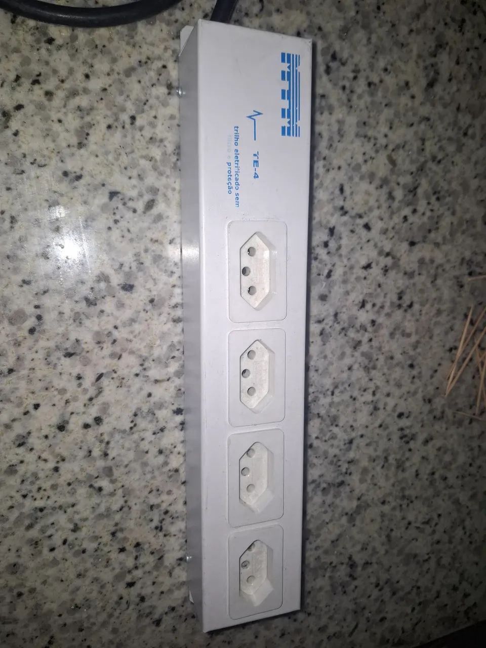 Régua de Tomada - 4 Saídas64673394805506123