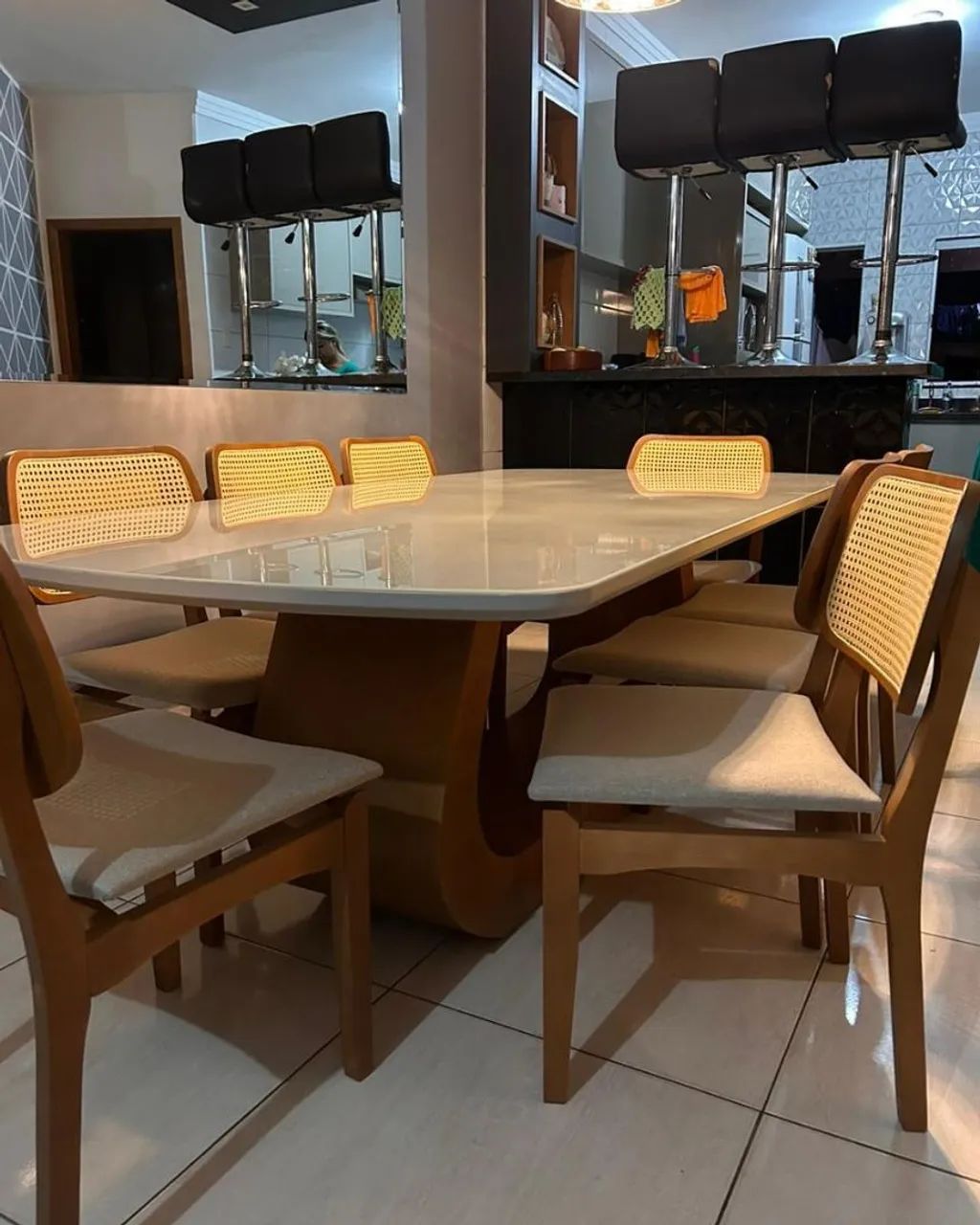 Mesa de Jantar com 8 lugares 100% Madeira 2.20x1.10