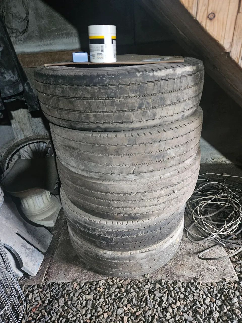 Pneus doação64169236288001120