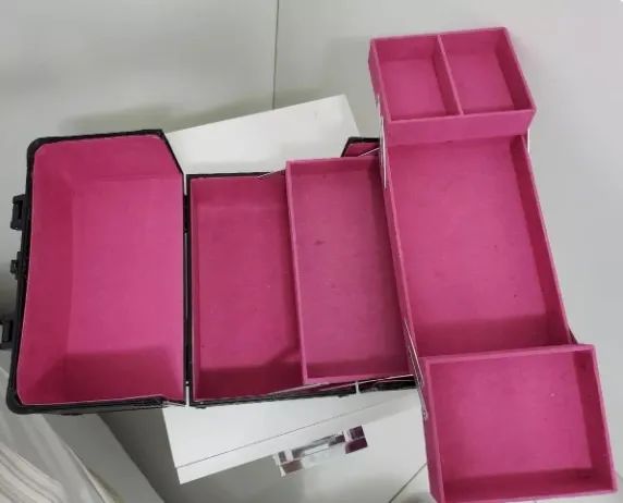 Maleta de Maquiagem / Multiuso Avon - Nova na Caixa - Foto 2