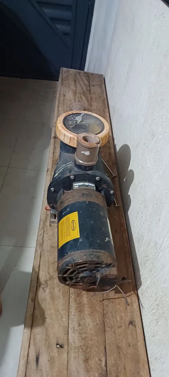 Bomba para piscina usada
