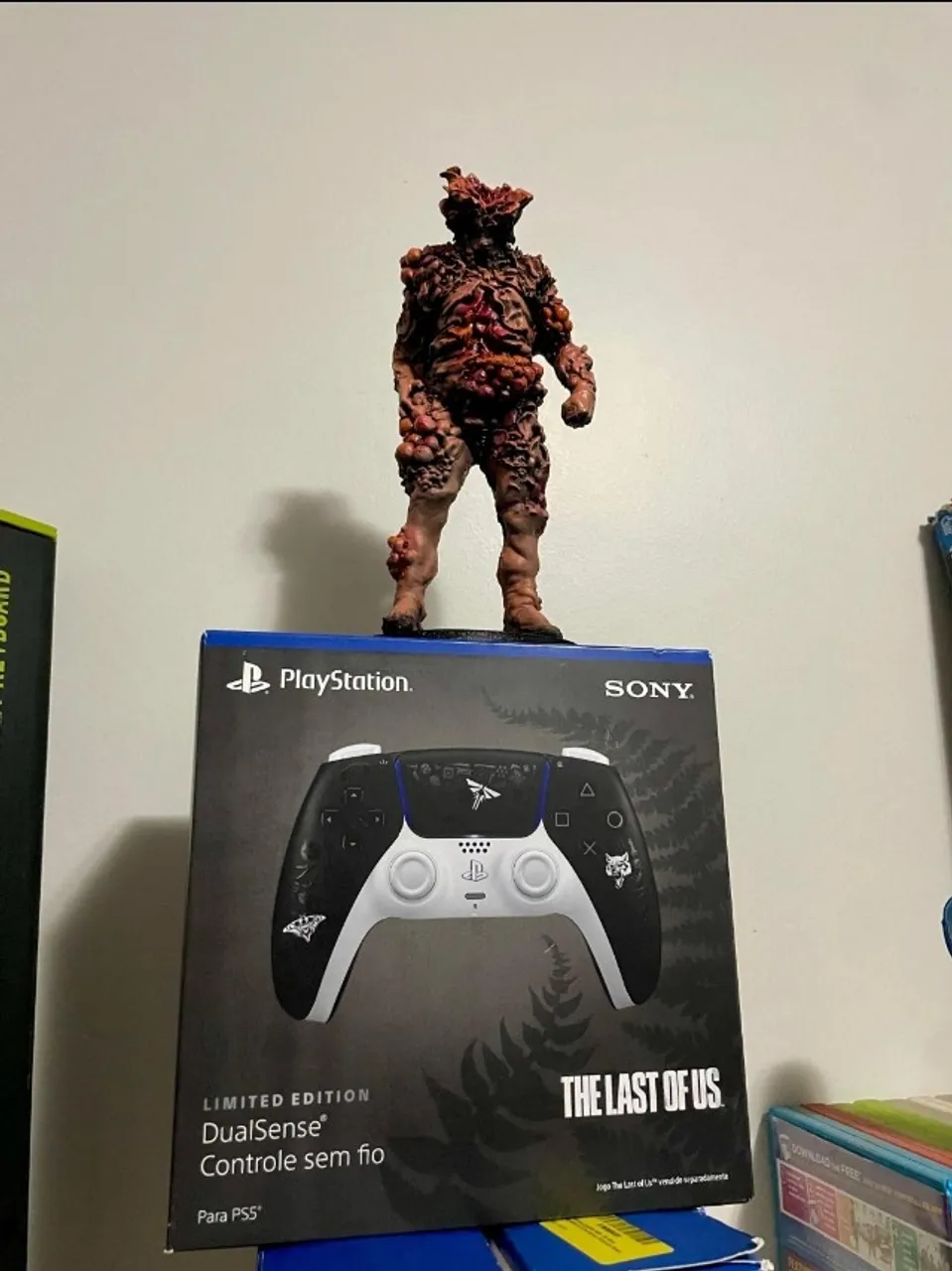 Dual Sense The Last of Us 2 + Estatua baiacu