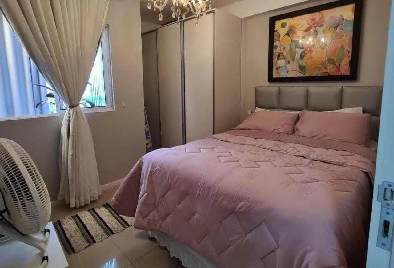 Apartamento com 2 quartos para locação no edifício Thalita,