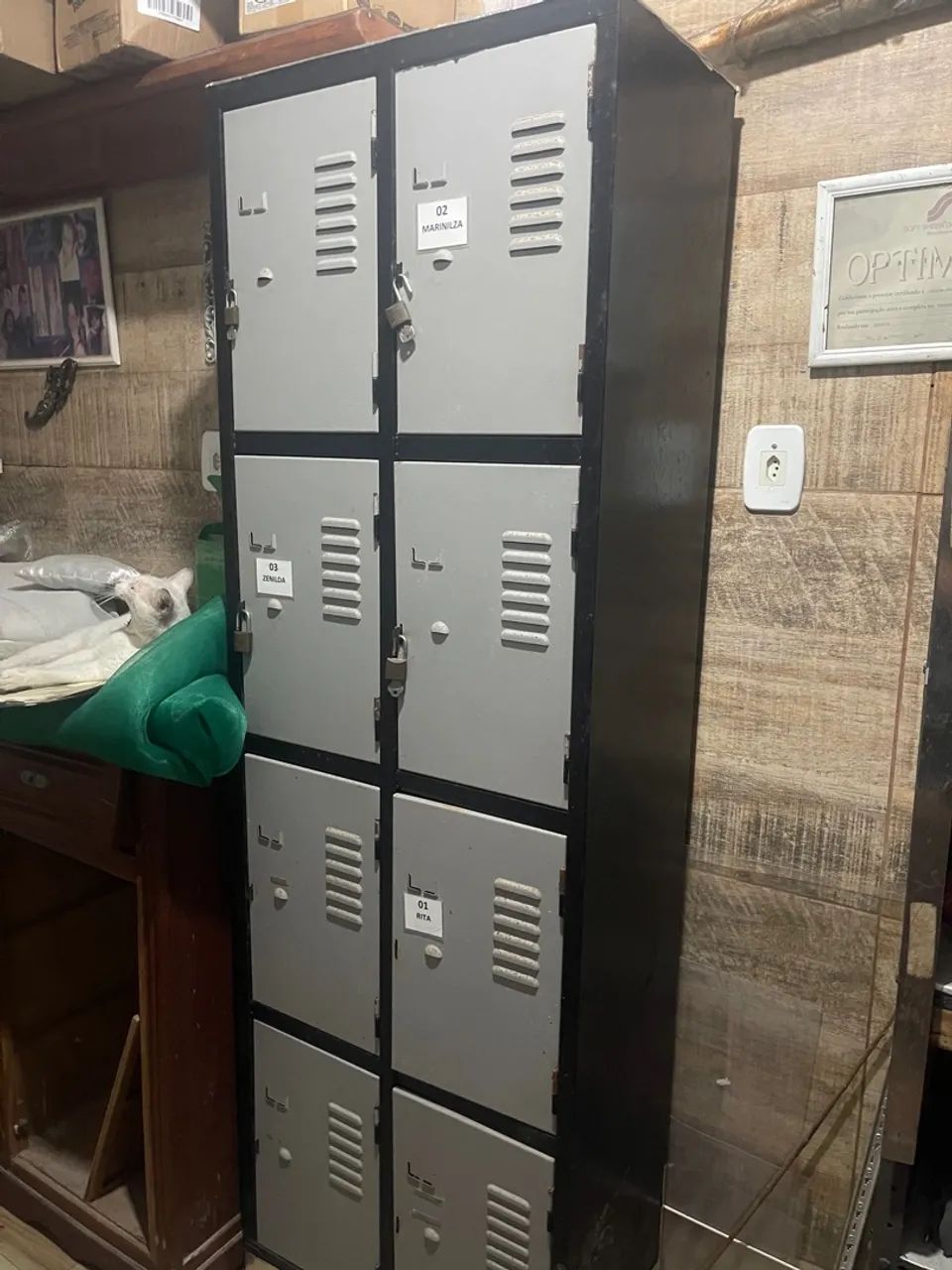 Armário de pertences 