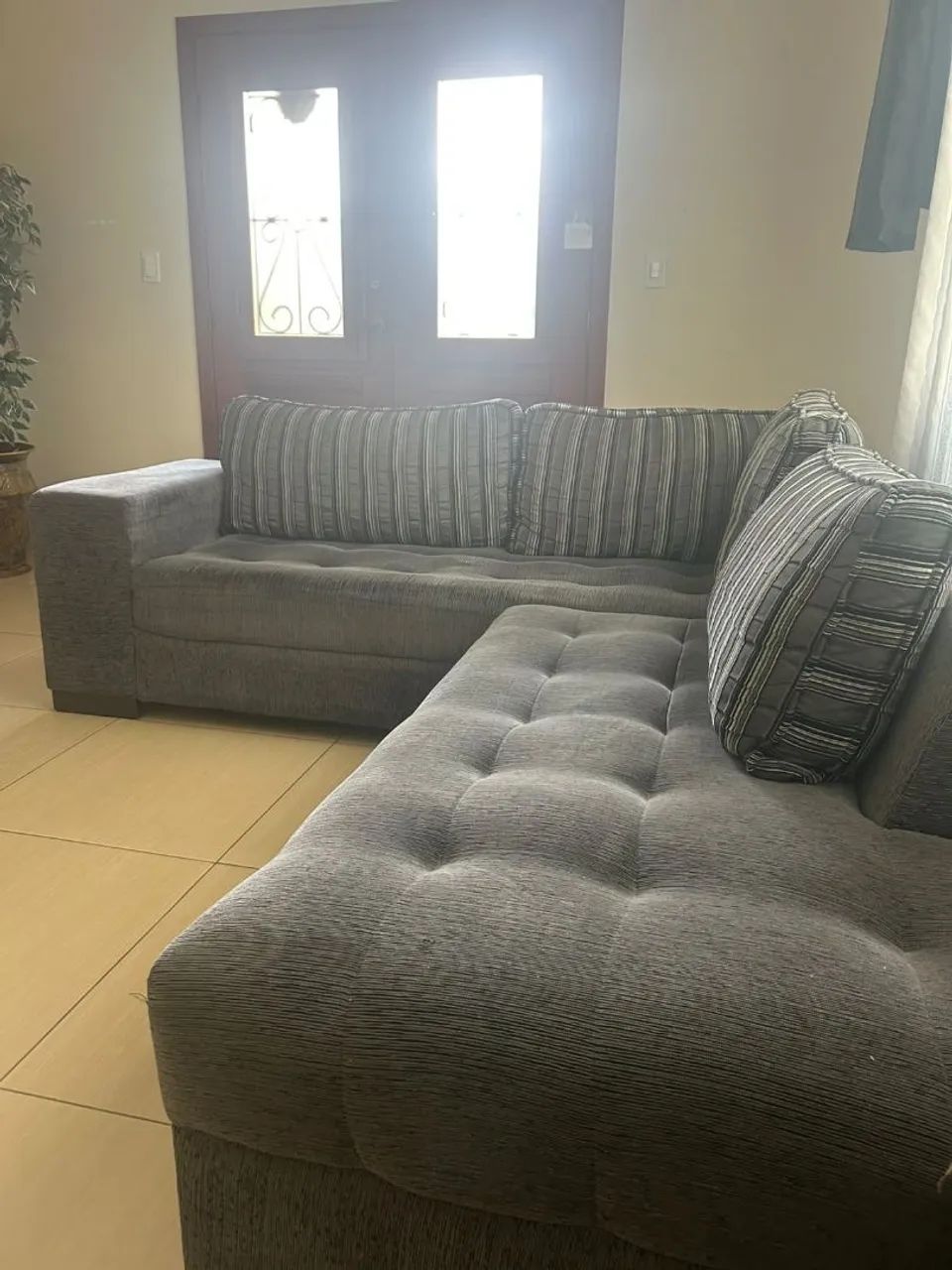 VENDO SOFA E MOVEL PARA SALA