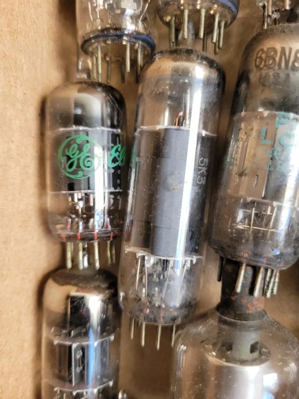 Lote com mais de 55 Válvulas antigas no estado.  - Foto 3