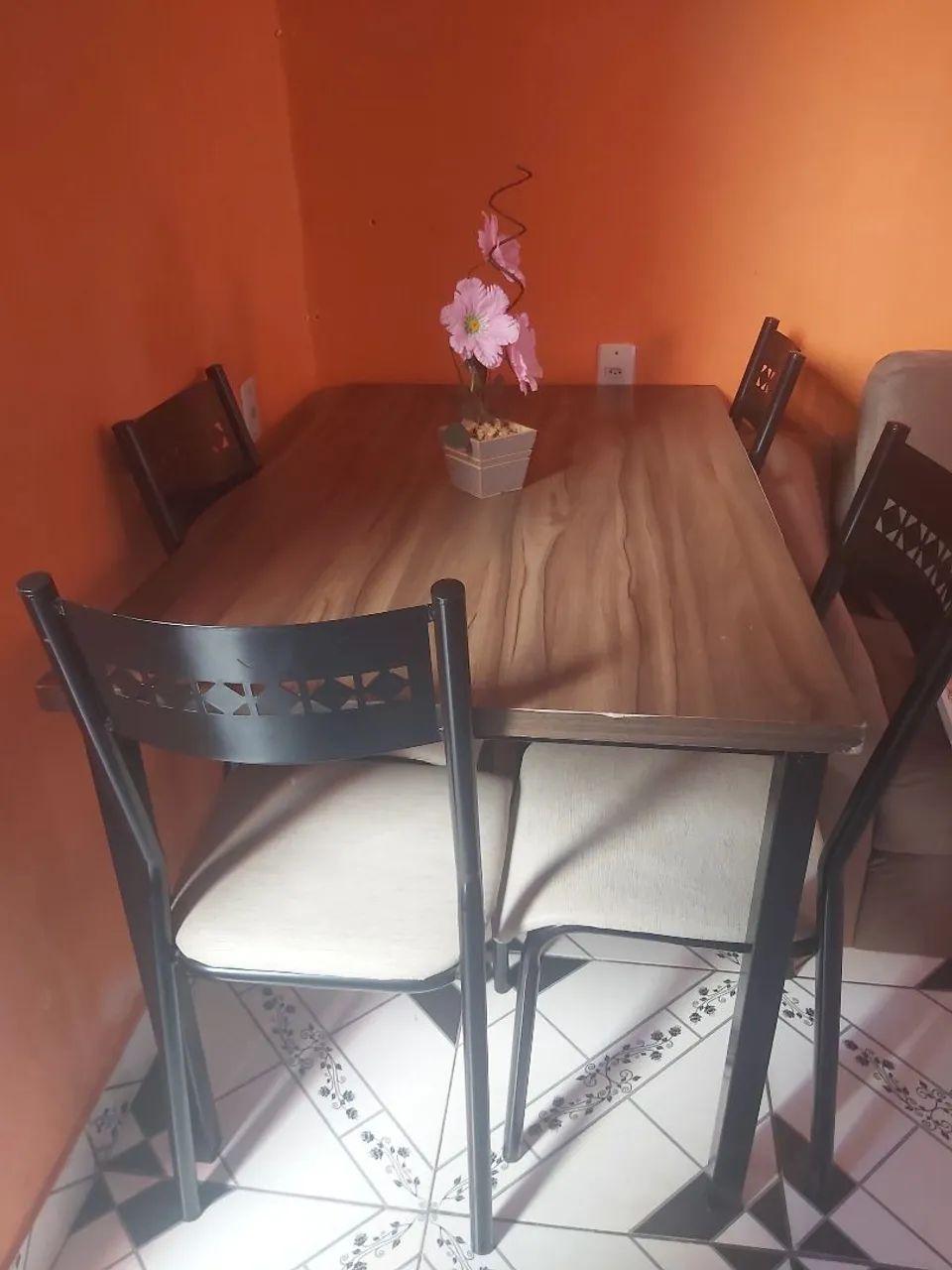 Mesa e cadeiras  - Foto 2