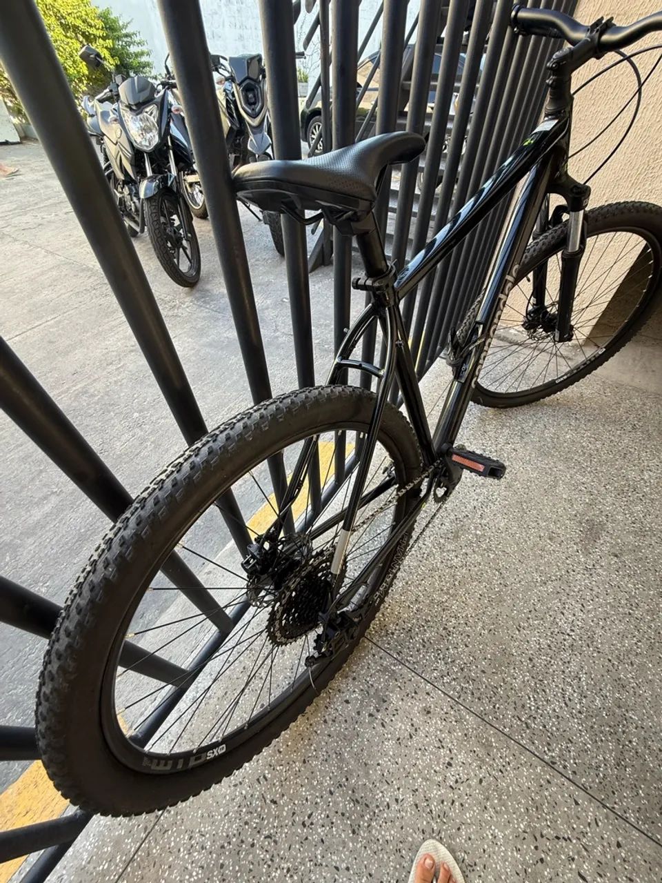 BICICLETA CANNONDALE ARO 29  - Foto 2