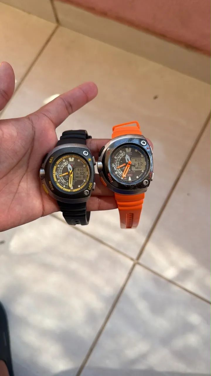Vendo Relógio Citizen Meia Lua Laranja e Meia Lua Amarelo  - Foto 5