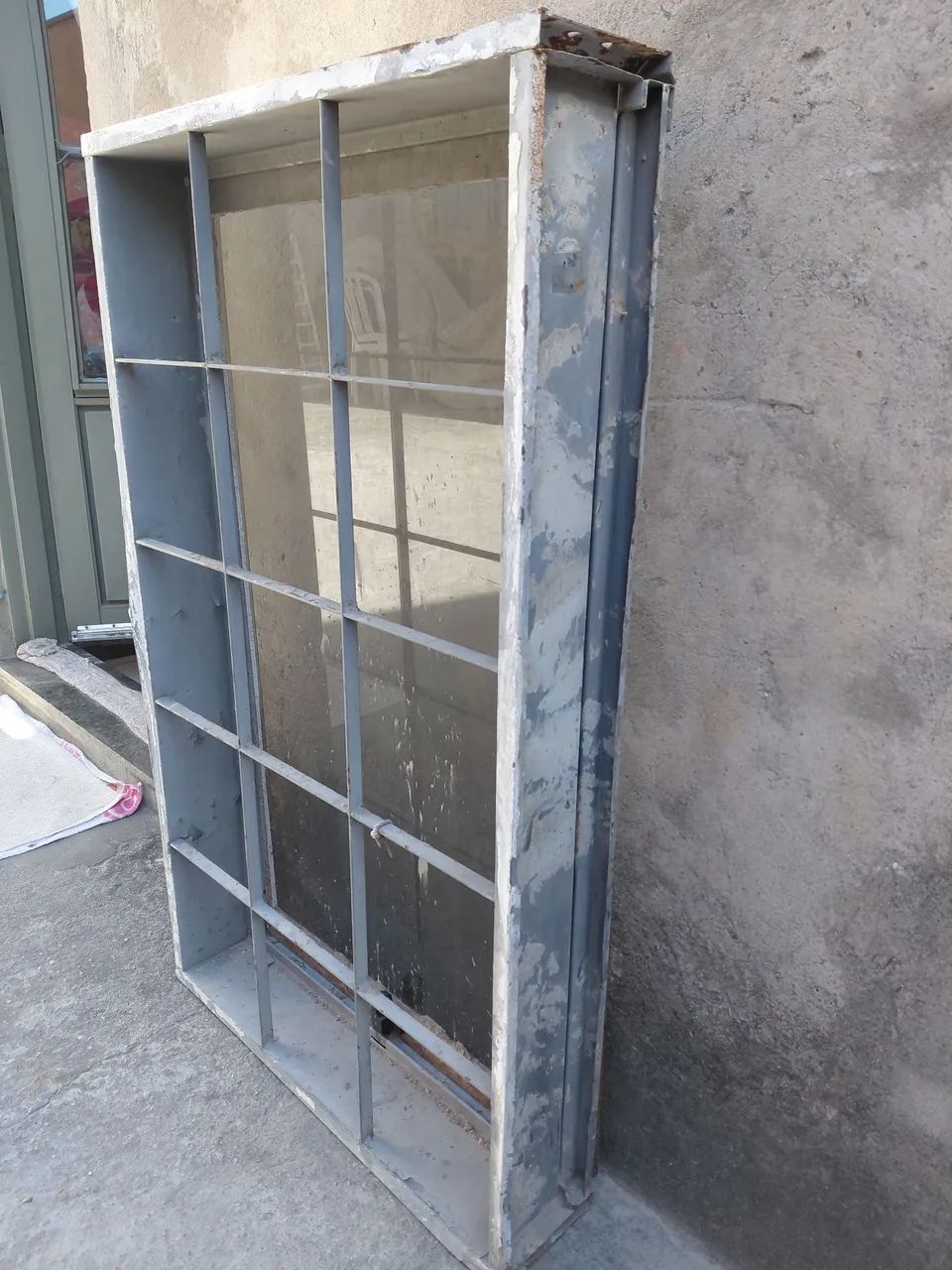 JANELA MAXIM-AR EM AÇO 100X60X7CM COM GRADE LUCASA (JÁ COM VIDRO) USADA E SEM AVARIA - Foto 3