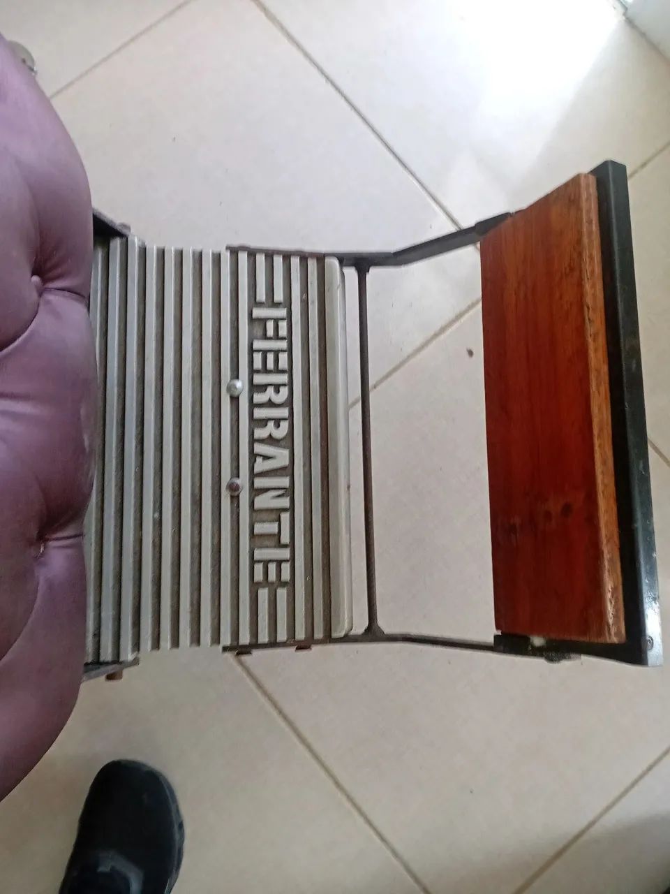 Poltronas barbeiro ferrante automáticas  - Foto 2