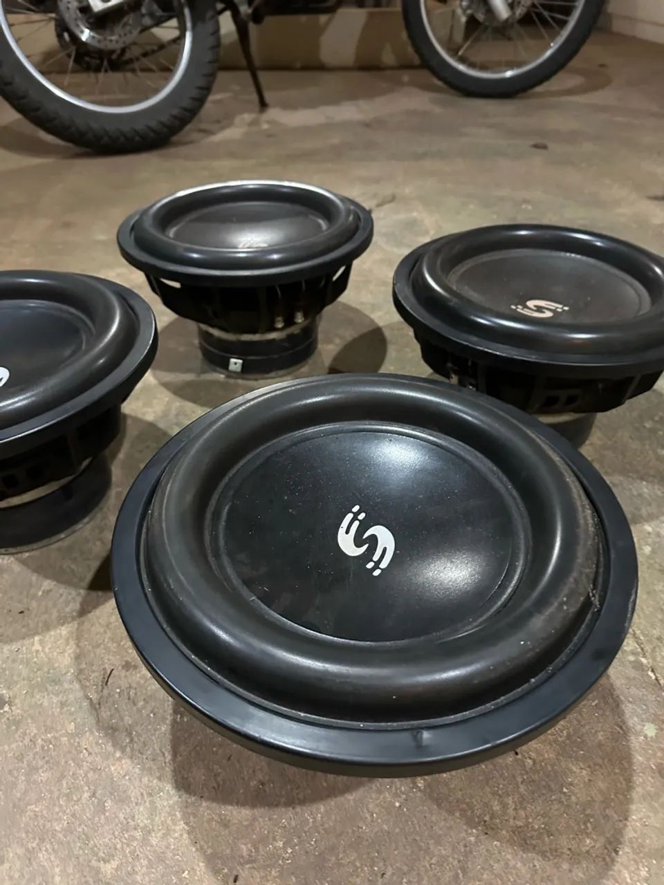 Alto falantes 4.000W RMS  15 polegadas 