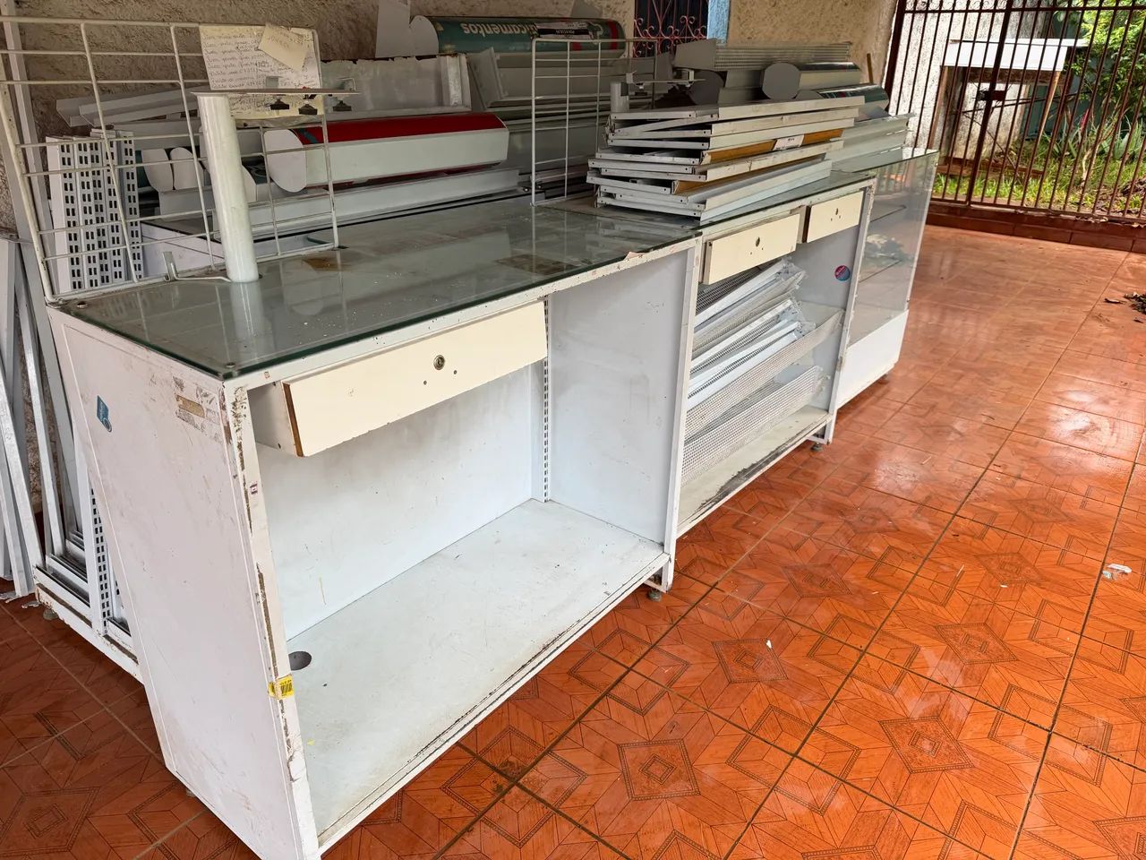 Gondolas e balcões  - Foto 5