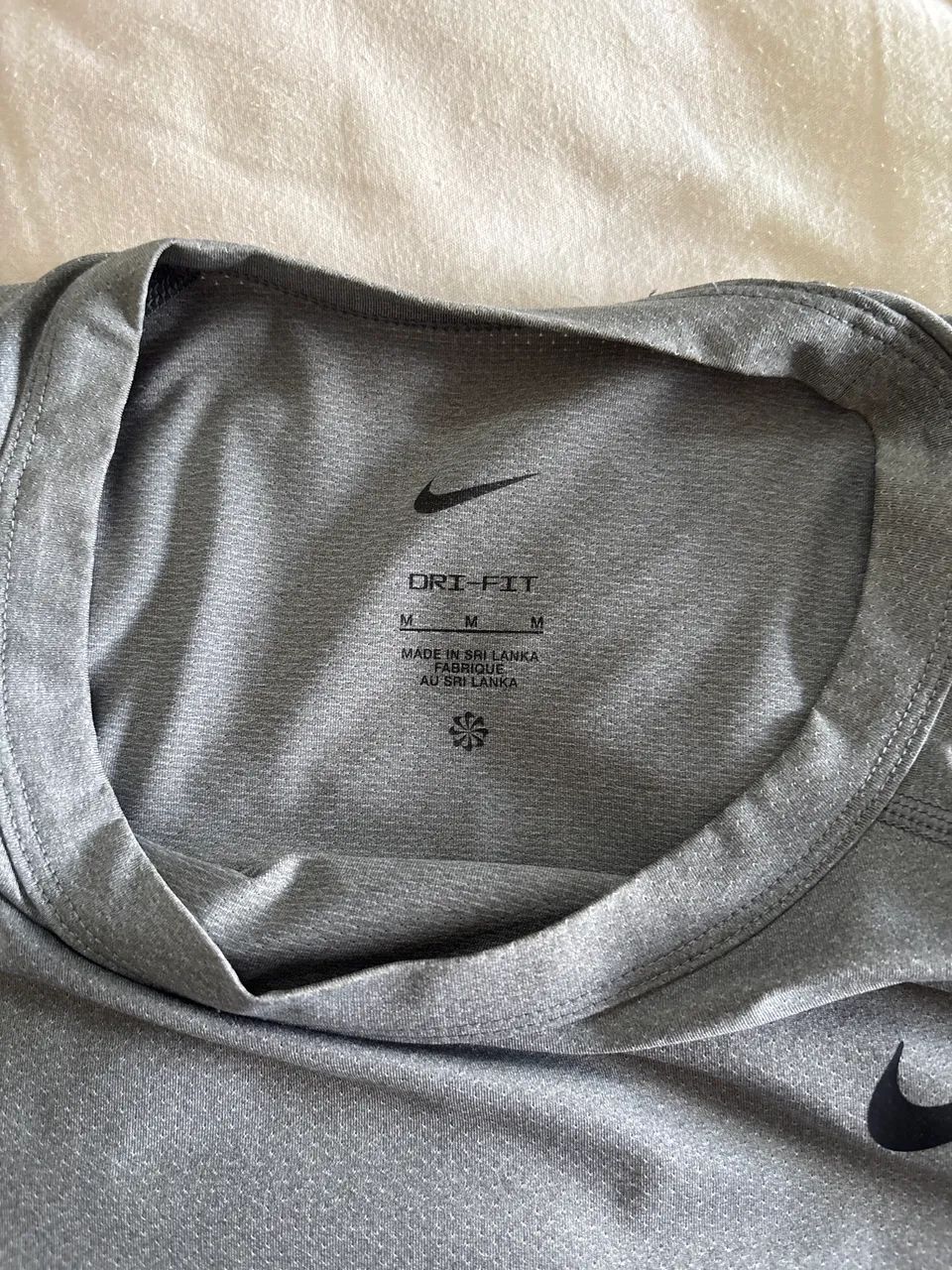 Camisa Nike dry-fit original M - Foto 2