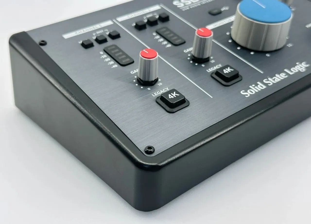 Interface de áudio ssl2+  - Foto 3