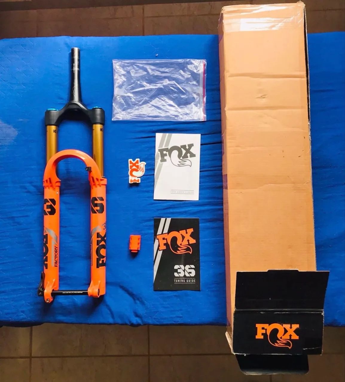 Fox 36 Grip2 2022 - Foto 2