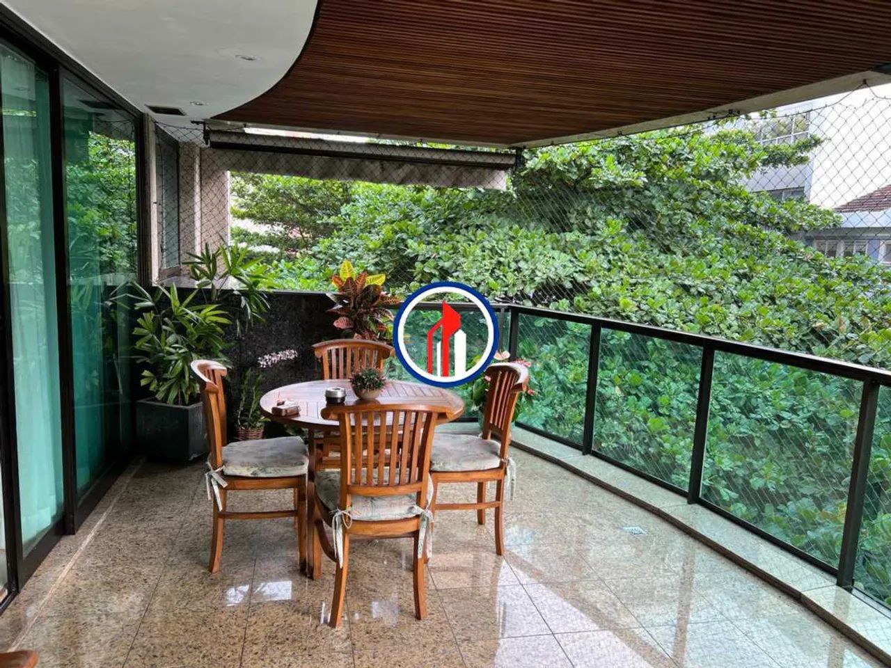 Apartamento : 3 Quartos - 2 vagas -209m² - Leblon - Foto 2