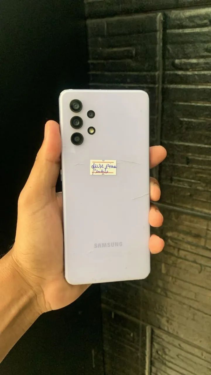 Vendo um celular Samsung roxo 