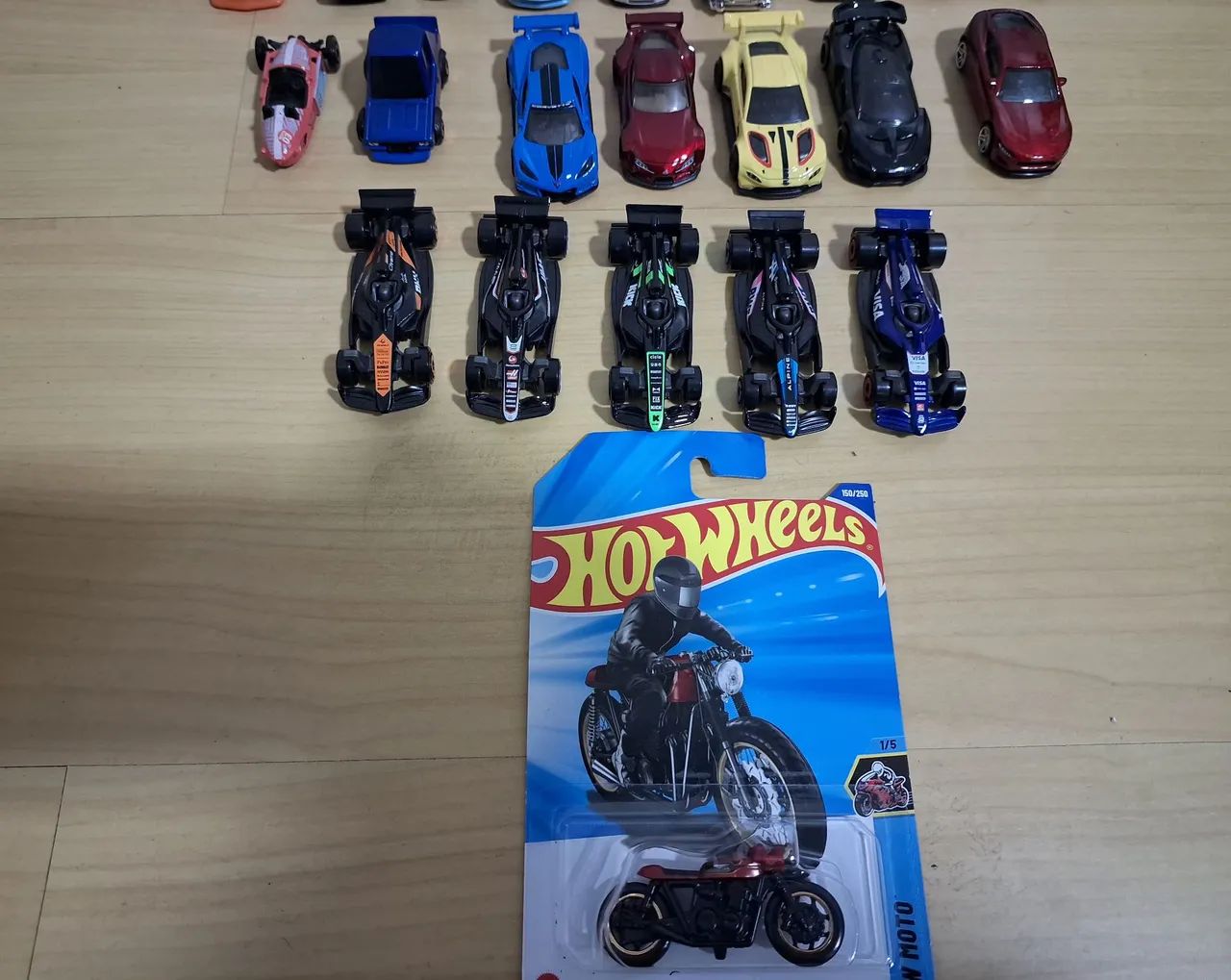 Hot Wheels Diversos  40 Unidades mais BRINDE  - Foto 2