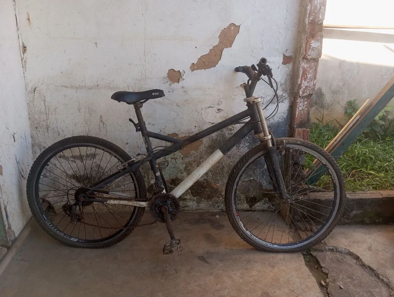 Bike De Marcha, Parada/Encostada