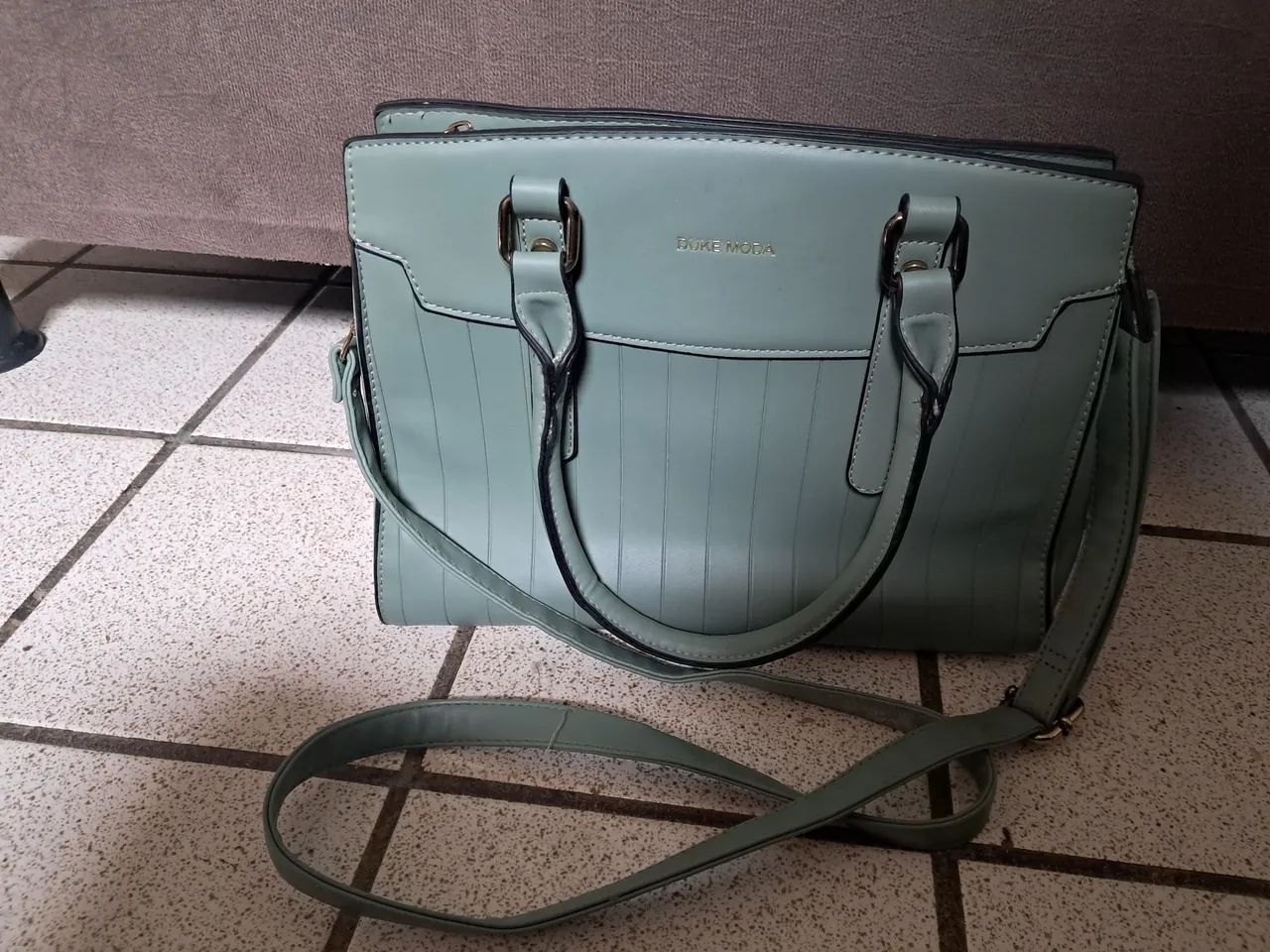 Bolsa de ombro seminova