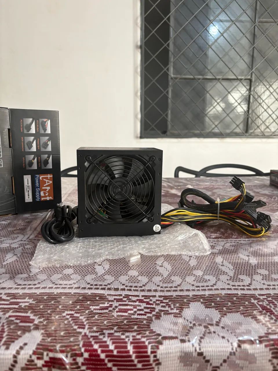 Fonte Taret 550w selo 80 plus 