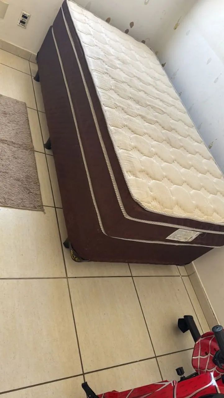 Vende-se cama 