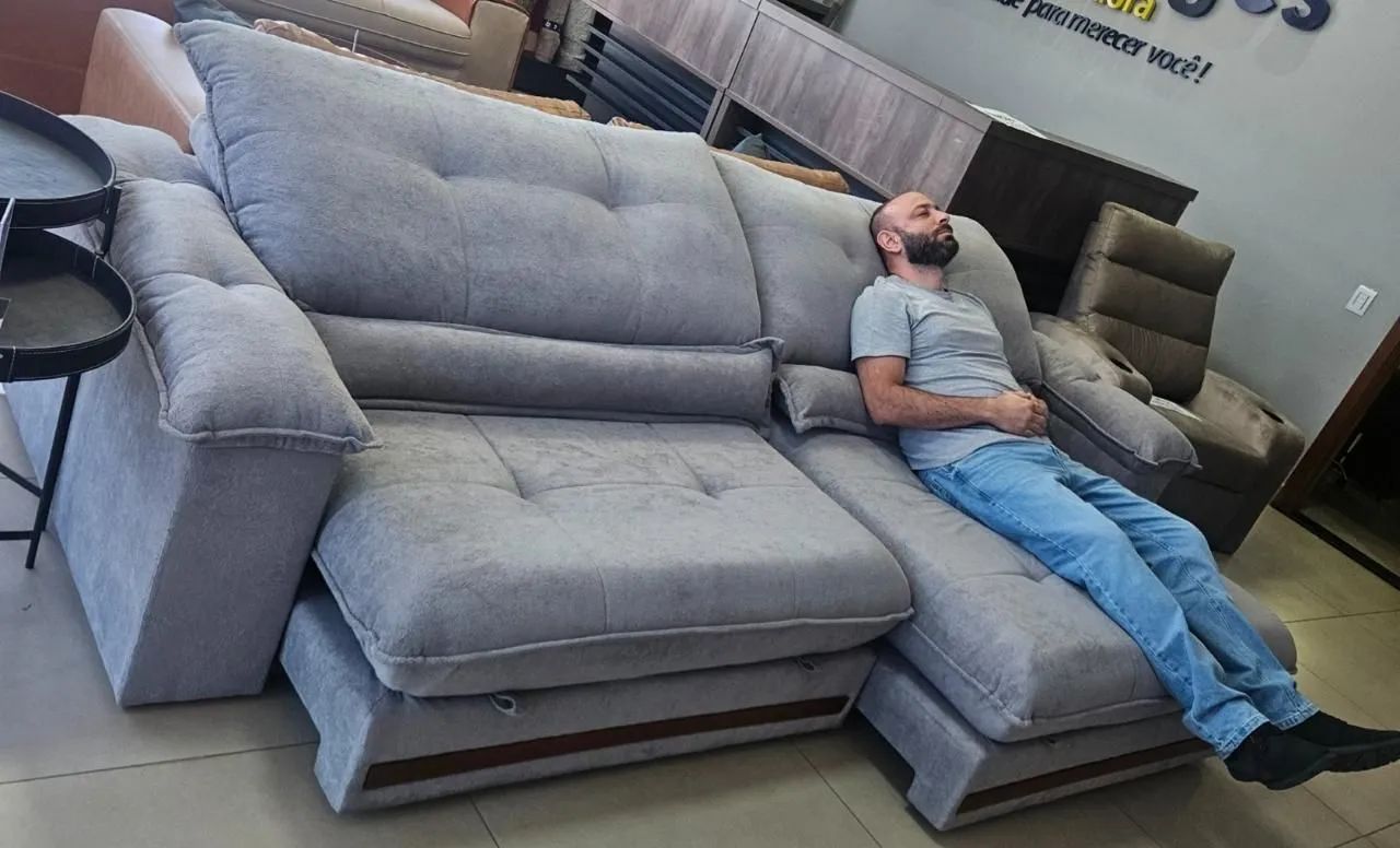 Sofá Retrátil reclinável 2.90m com mola ensacada  - Foto 4