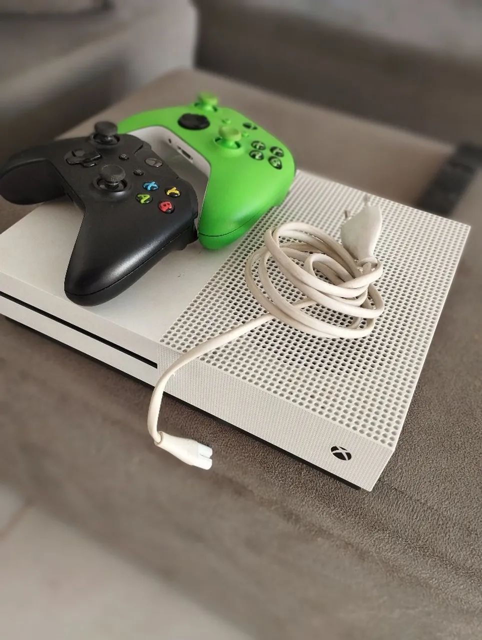 XBOX ONE S - 1 TB - Foto 2
