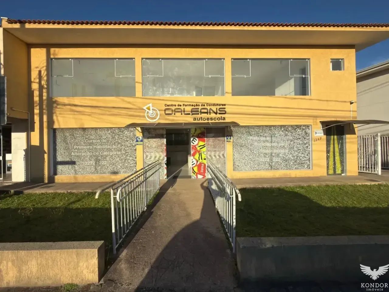 Loja no ORLEANS com 135m²