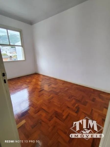 Apartamento- Petrópolis, Centro