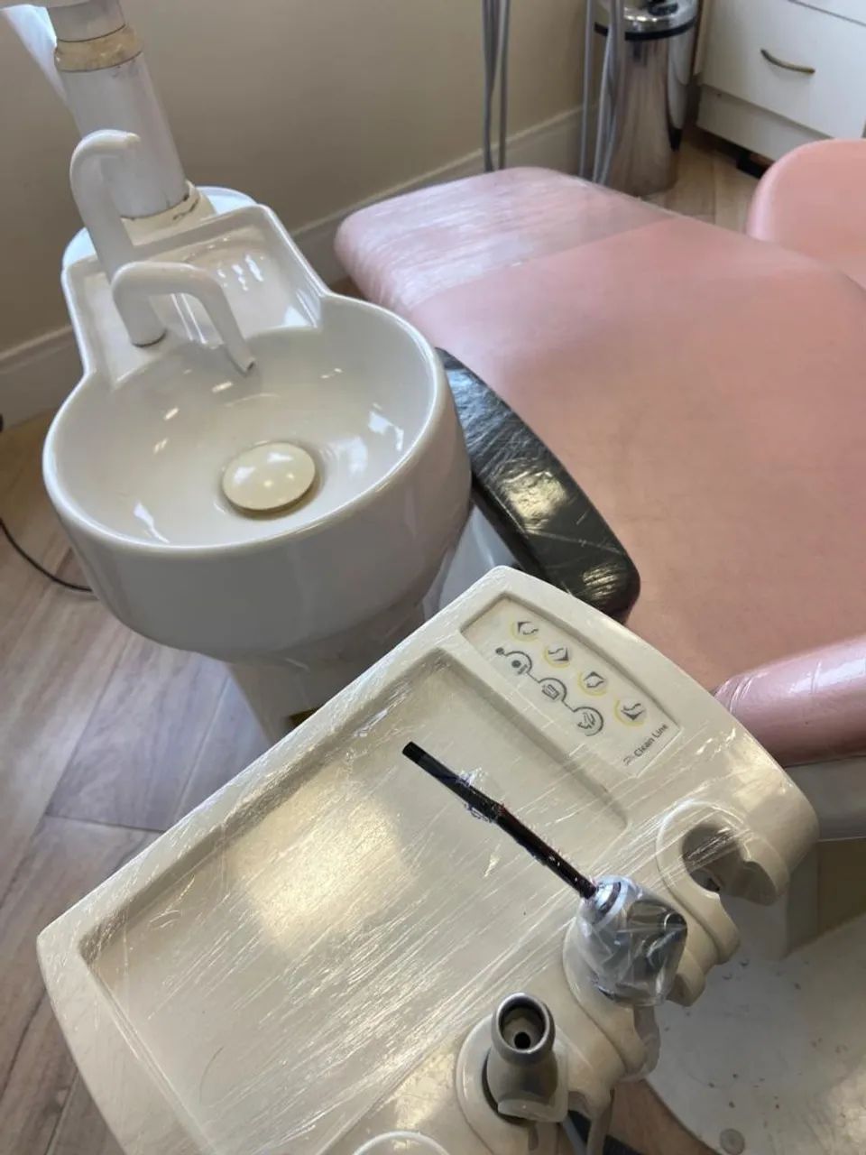 Cadeira Odontológica com mocho - Foto 5