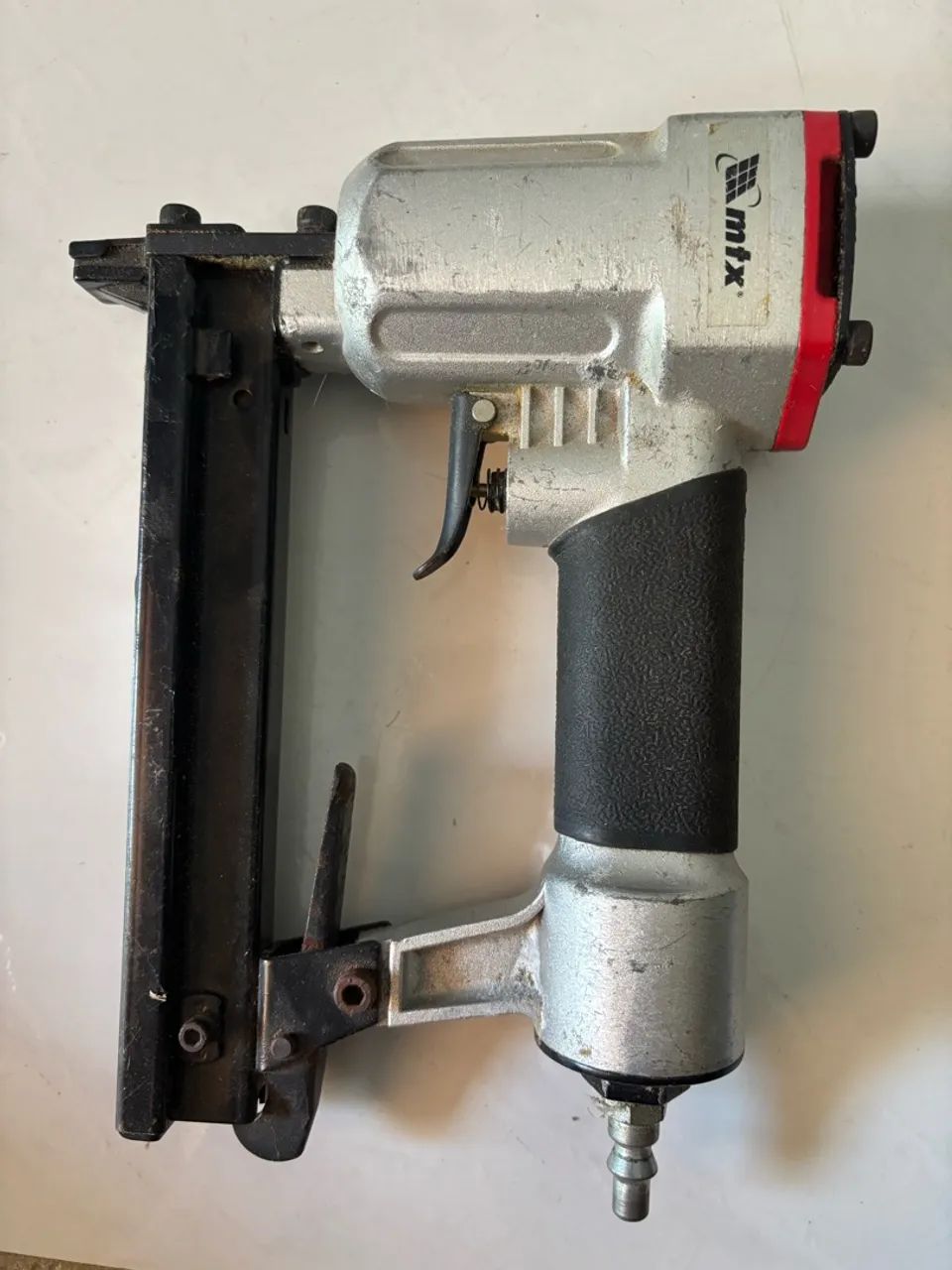 Grampeador pneumático 