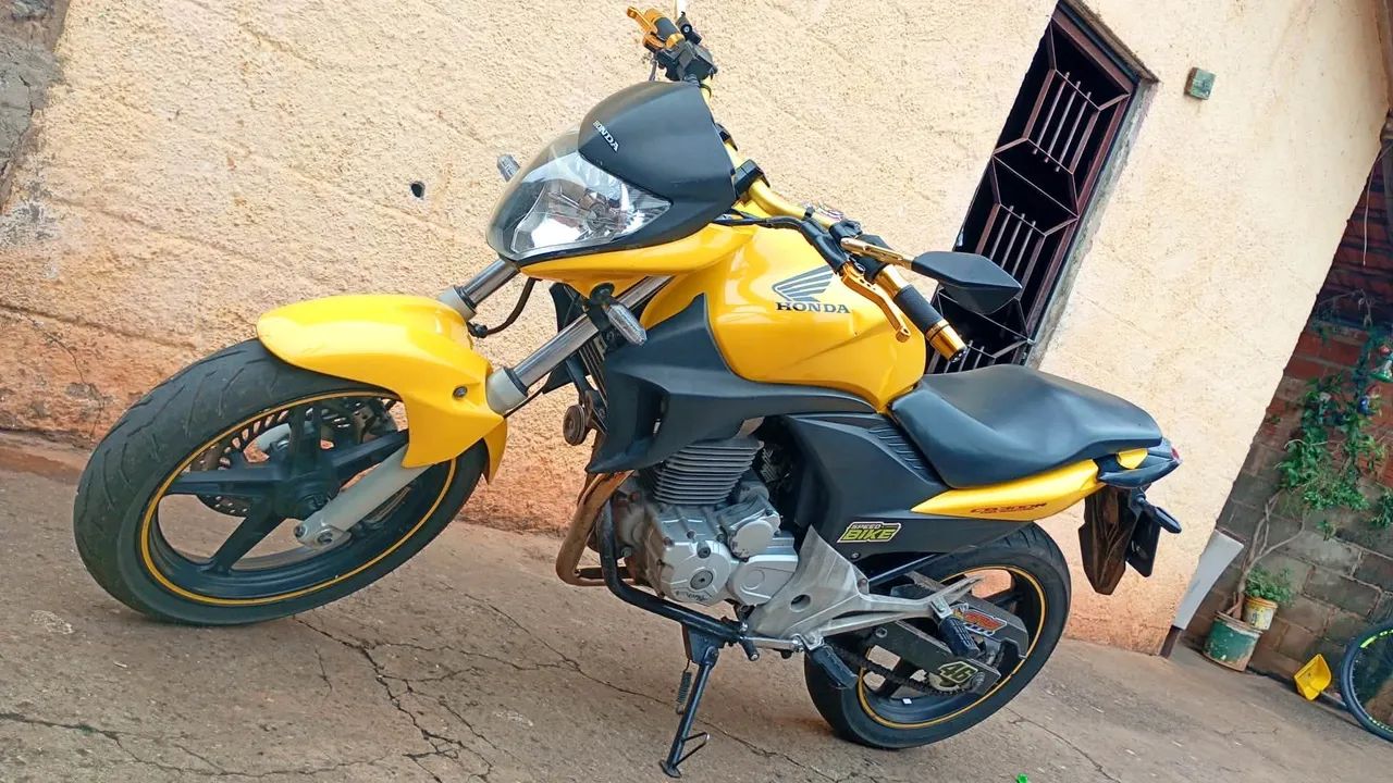 Vendo cb 300r em ótimo estado  - Foto 4